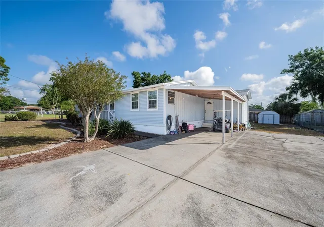 35th image of 729 E Lake Ave, Eagle Lake, FL 33839 | MLS# L4962485