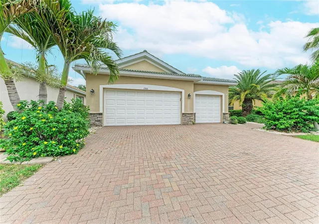 Photo 3 of Single family home for sale at 1986 Mesic Hammock Way, Venice, FL 34292 | MLS# A4696089 | Listing updated on 2026-09-18