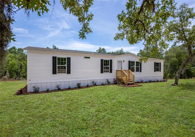 1st image of 119 London Ave, Interlachen, FL 32148 | MLS# GC540947