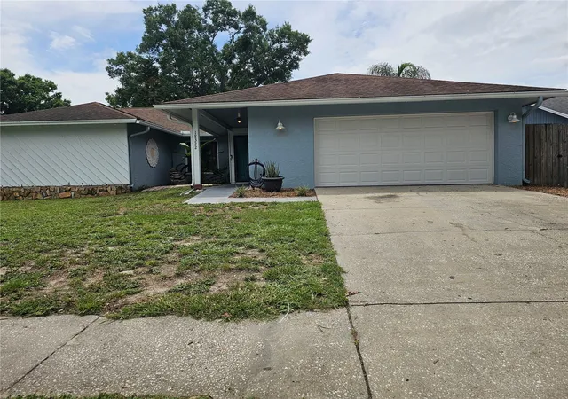 Homes for sale in Lutz, FL | 18322 Swan Lake Dr, Lutz, FL 33549 | MLS# TB8516009