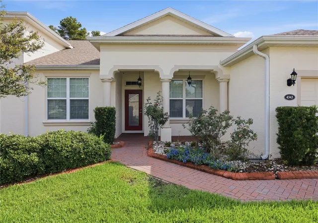 1st image of 4343 Heritage Trl, Leesburg, FL 34748 | MLS# OM726076