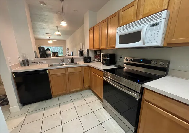 Photo 3 of Condo for sale at 905 NW 21st Avenue #905, Gainesville, FL 32609 | MLS# GC540948 | Listing updated on 2026-06-10