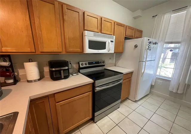 Photo 4 of Condo for sale at 905 NW 21st Avenue #905, Gainesville, FL 32609 | MLS# GC540948 | Listing updated on 2026-06-10