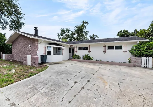 2nd image of 1900 Stanton Ave, Largo, FL 33770 | MLS# TB8516020