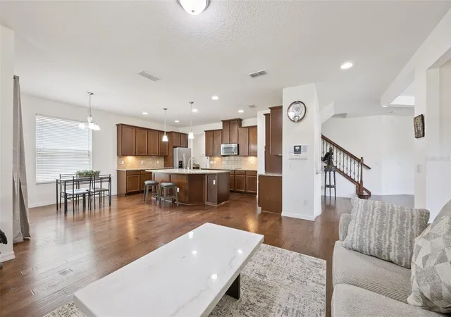 Photo 4 of Single family home for sale at 10555 Arbor View Blvd, Orlando, FL 32825 | MLS# O6414161 | Listing updated on 2026-09-30
