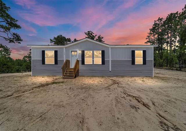 Homes for sale in Morriston, FL | 14830 Se 21st Pl, Morriston, FL 32668 | MLS# GC540951