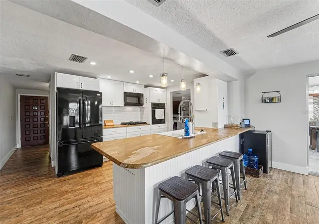Photo 4 of Sale Pending at 5736 Melaleuca Dr, Holiday, FL 34690 | MLS# TB8516066 | Listing updated on 2026-10-05