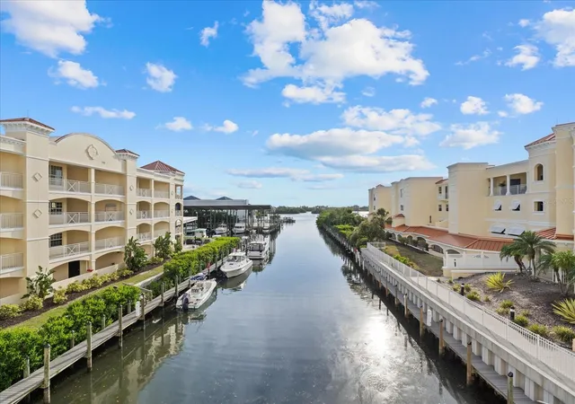 Homes for sale in Osprey, FL | 14041 Bellagio Wy #318, Osprey, FL 34229 | MLS# A4696101