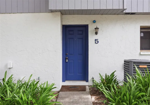 3rd image of 3600 Sw 19Th Ave #5D, Gainesville, FL 32607 | MLS# GC540952