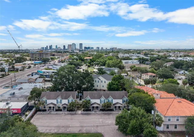 Photo 3 of Townhouse for sale at 106 S Habana Ave #7, Tampa, FL 33609 | MLS# TB8516072 | Listing updated on 2026-10-24