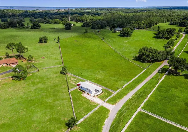 2nd image of 4400 Little Critter Trl, Lady Lake, FL 32159 | MLS# G5113362