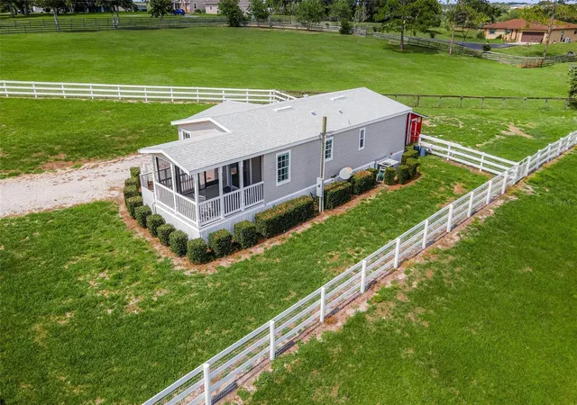 Photo 3 of Manufactured home for sale at 4400 Little Critter Trl, Lady Lake, FL 32159 | MLS# G5113362 | Listing updated on 2026-08-31