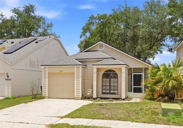 Homes for sale in Apopka, FL | 1281 Crossfield Dr, Apopka, FL 32703 | MLS# S5151352