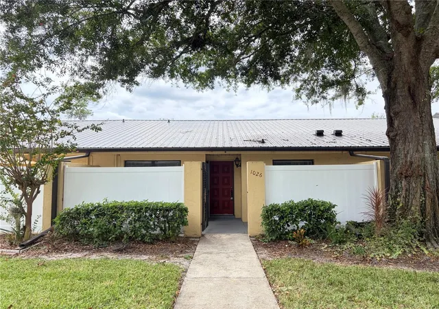 Single family home for sale at 1026 Medinah Dr, WINTER HAVEN, FL 33884 | MLS# L4962495