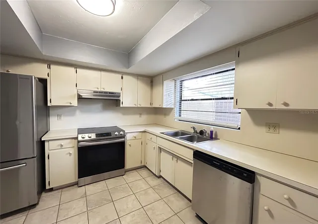 Photo 4 of House for sale at 1026 Medinah Dr, Winter Haven, FL 33884 | MLS# L4962495 | Listing updated on 2026-10-06