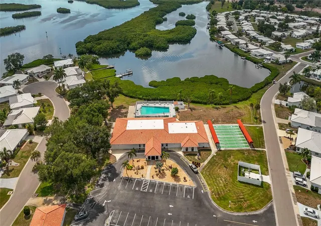 60th image of 4001 Chinaberry Rd, Bradenton, FL 34208 | MLS# A4696103
