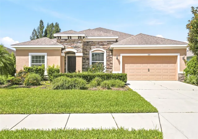 Photo 1 of Single family home for sale at 924 Buttercup Glen, Bradenton, FL 34212 | MLS# A4696105 | Listing updated on 2026-09-17