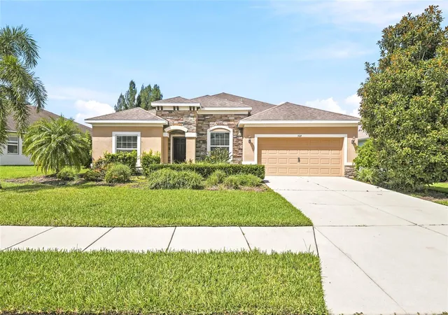 Photo 3 of Single family home for sale at 924 Buttercup Glen, Bradenton, FL 34212 | MLS# A4696105 | Listing updated on 2026-09-17