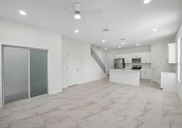 3rd image of 607 Silver Stream Ct, Brandon, FL 33511 | MLS# TB8516123