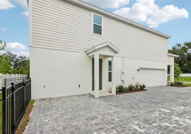 Photo 1 of Townhouse for sale at 607 Silver Strm Ct, Brandon, FL 33511 | MLS# TB8516123 | Listing updated on 2026-10-08