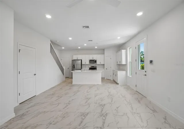 4th image of 607 Silver Stream Ct, Brandon, FL 33511 | MLS# TB8516123