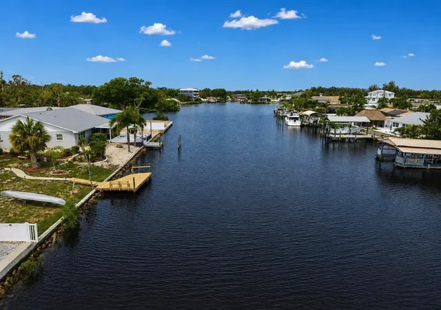 5th image of 803 Leisey Cir, Ruskin, FL 33570 | MLS# TB8516124