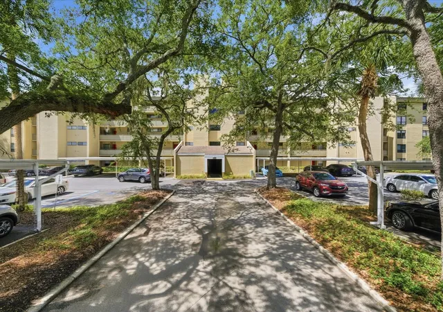 Photo 3 of Condo for sale at 13626 Greenfield Dr #401, Tampa, FL 33618 | MLS# TB8516126 | Listing updated on 2026-07-14