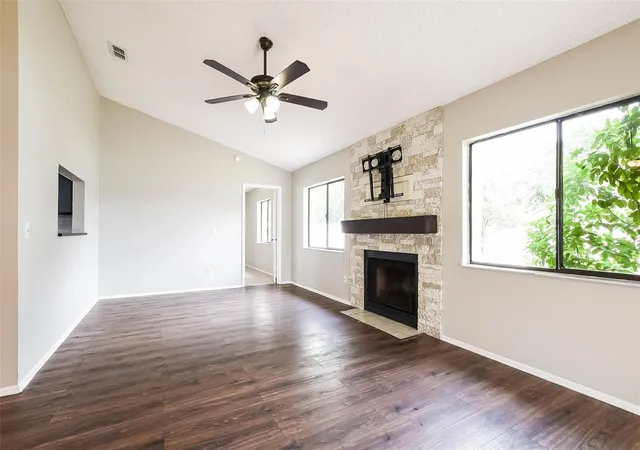 Photo 2 of Single family home for sale at 7313 Radiant Cir, Orlando, FL 32810 | MLS# O6414212 | Listing updated on 2026-10-26