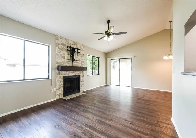 Photo 4 of Single family home for sale at 7313 Radiant Cir, Orlando, FL 32810 | MLS# O6414212 | Listing updated on 2026-10-26