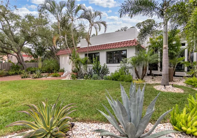 3rd image of 1864 Clematis St St, Sarasota, FL 34239 | MLS# A4696114