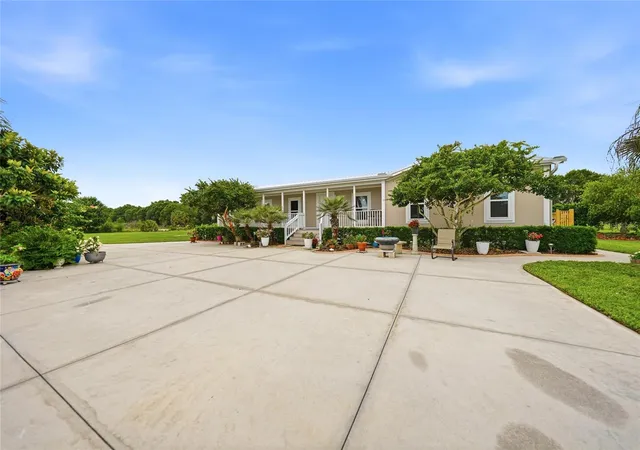 3rd image of 11354 Se South Hog Bay Ave, Arcadia, FL 34266 | MLS# C7526990