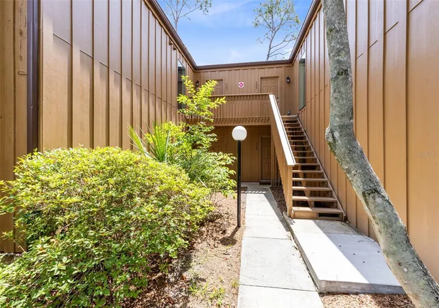 2nd image of 267 Crown Oaks Wy #267, Longwood, FL 32779 | MLS# O6414230