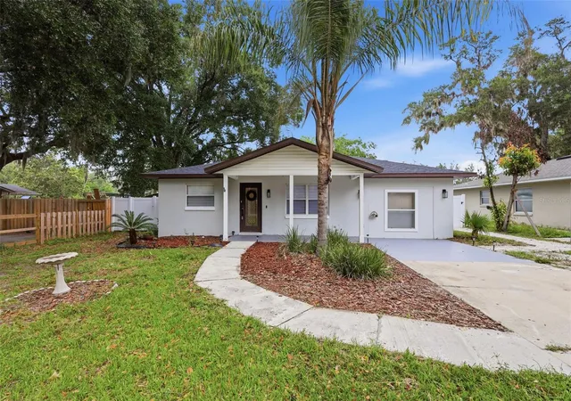 1st image of 2602 Westside Dr, Leesburg, FL 34748 | MLS# O6414236