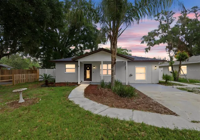 2nd image of 2602 Westside Dr, Leesburg, FL 34748 | MLS# O6414236