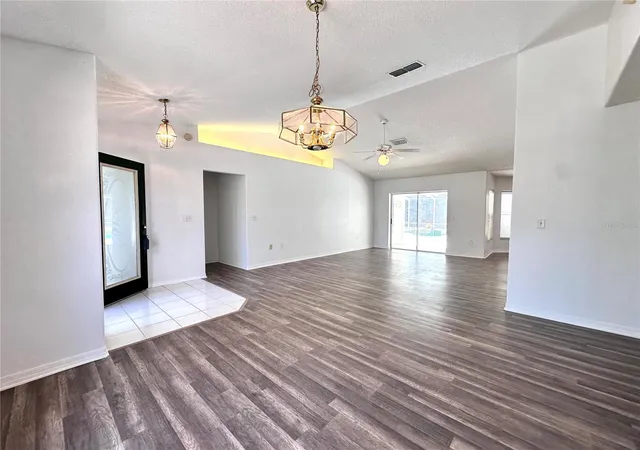 4th image of 29439 Schinnecock Hills Ln, San Antonio, FL 33576 | MLS# TB8516155