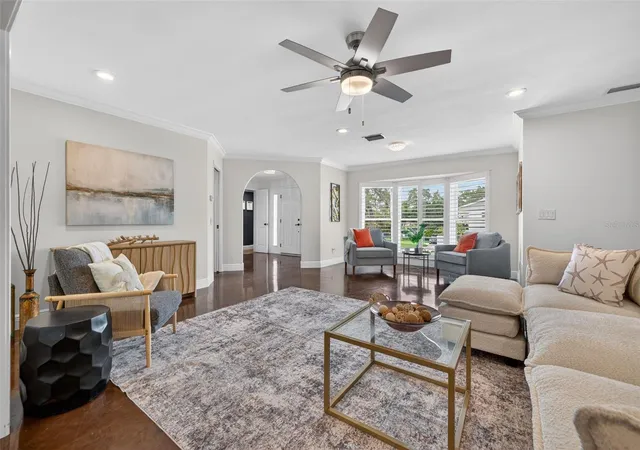 3rd image of 303 Roebling Rd S, Belleair, FL 33756 | MLS# TB8516158