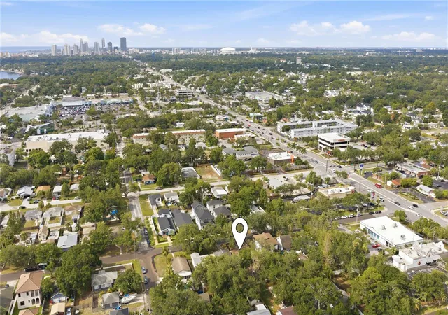 Photo 4 of Single family home for sale at 331 43rd Avenue N, St Petersburg, FL 33703 | MLS# TB8516171 | Listing updated on 2026-10-08