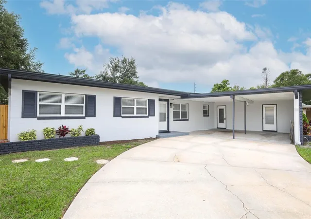 Photo 3 of Sale Pending at 4422 Gilpin Way, Orlando, FL 32812 | MLS# O6414269 | Listing updated on 2026-08-14