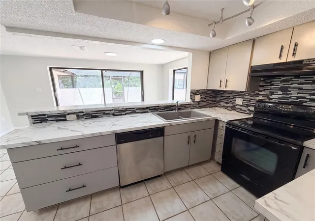 Photo 2 of Single family home for sale at 8 Bumelia Ct, Homosassa, FL 34446 | MLS# O6414275 | Listing updated on 2026-09-21