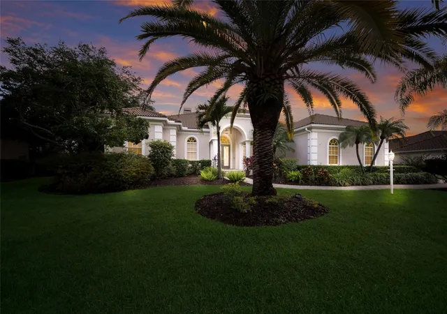 Photo 3 of Single family home for sale at 7920 Royal Queensland Way, Lakewood Ranch, FL 34202 | MLS# A4696136 | Listing updated on 2026-10-13