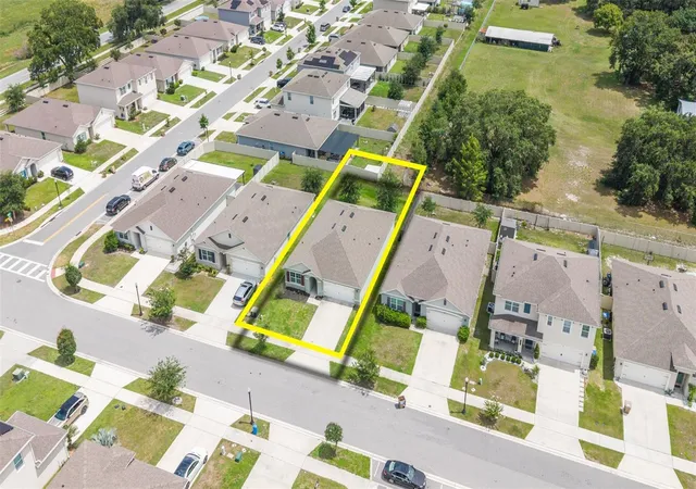 Photo 2 of Single family home for sale at 5274 Mayor Dr, Saint Cloud, FL 34771 | MLS# S5151370 | Listing updated on 2026-09-23