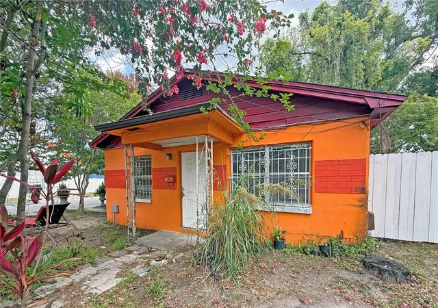 Photo 1 of Single family home for sale at 3511 E 23rd Avenue, Tampa, FL 33605 | MLS# TB8516232 | Listing updated on 2026-08-21