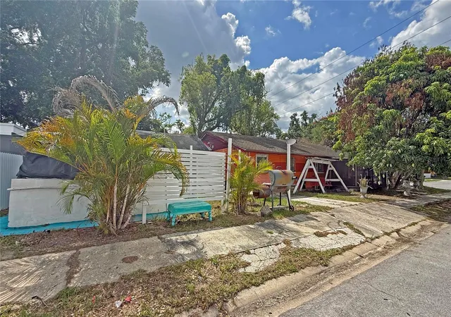 Photo 6 of Single family home for sale at 3511 E 23rd Avenue, Tampa, FL 33605 | MLS# TB8516232 | Listing updated on 2026-08-21