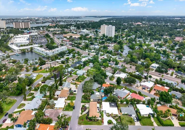 Photo 37 of Single family home for sale at 1308 Marion Dr S, Saint Petersburg, FL 33707 | MLS# TB8516236 | Listing updated on 2026-10-06