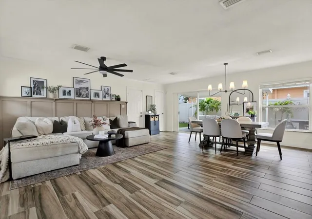 Photo 3 of Single family home for sale at 1308 Marion Dr S, Saint Petersburg, FL 33707 | MLS# TB8516236 | Listing updated on 2026-10-06
