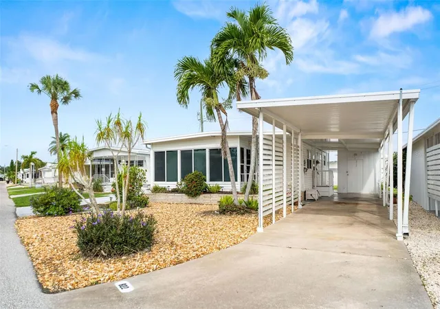 2nd image of 822 Bogie, Venice, FL 34285 | MLS# C7526996