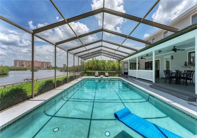 Photo 3 of Single family home for sale at 5623 Hull Ct, New Port Richey, FL 34652 | MLS# W7886467 | Listing updated on 2026-10-12