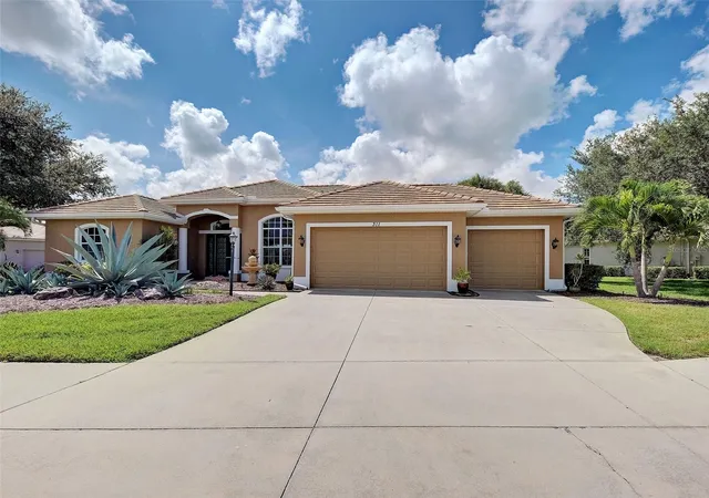 Photo 3 of Single family home for sale at 311 Wild Pine Way, Venice, FL 34292 | MLS# N6144613 | Listing updated on 2026-10-21