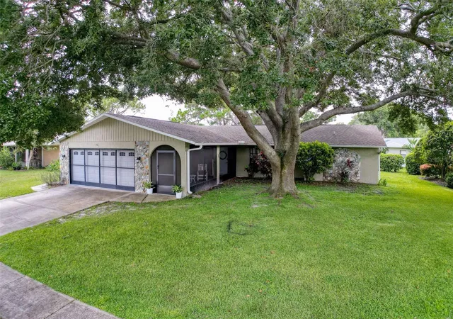 Photo 3 of Sale Pending at 3711 Erin Brk Dr, New Port Richey, FL 34655 | MLS# O6414316 | Listing updated on 2026-09-08