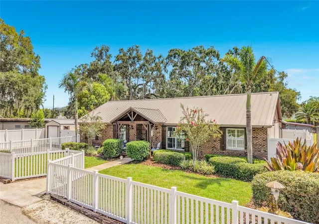 Photo 4 of Single family home for sale at 4627 Canary St, Orlando, FL 32812 | MLS# O6414318 | Listing updated on 2026-09-12